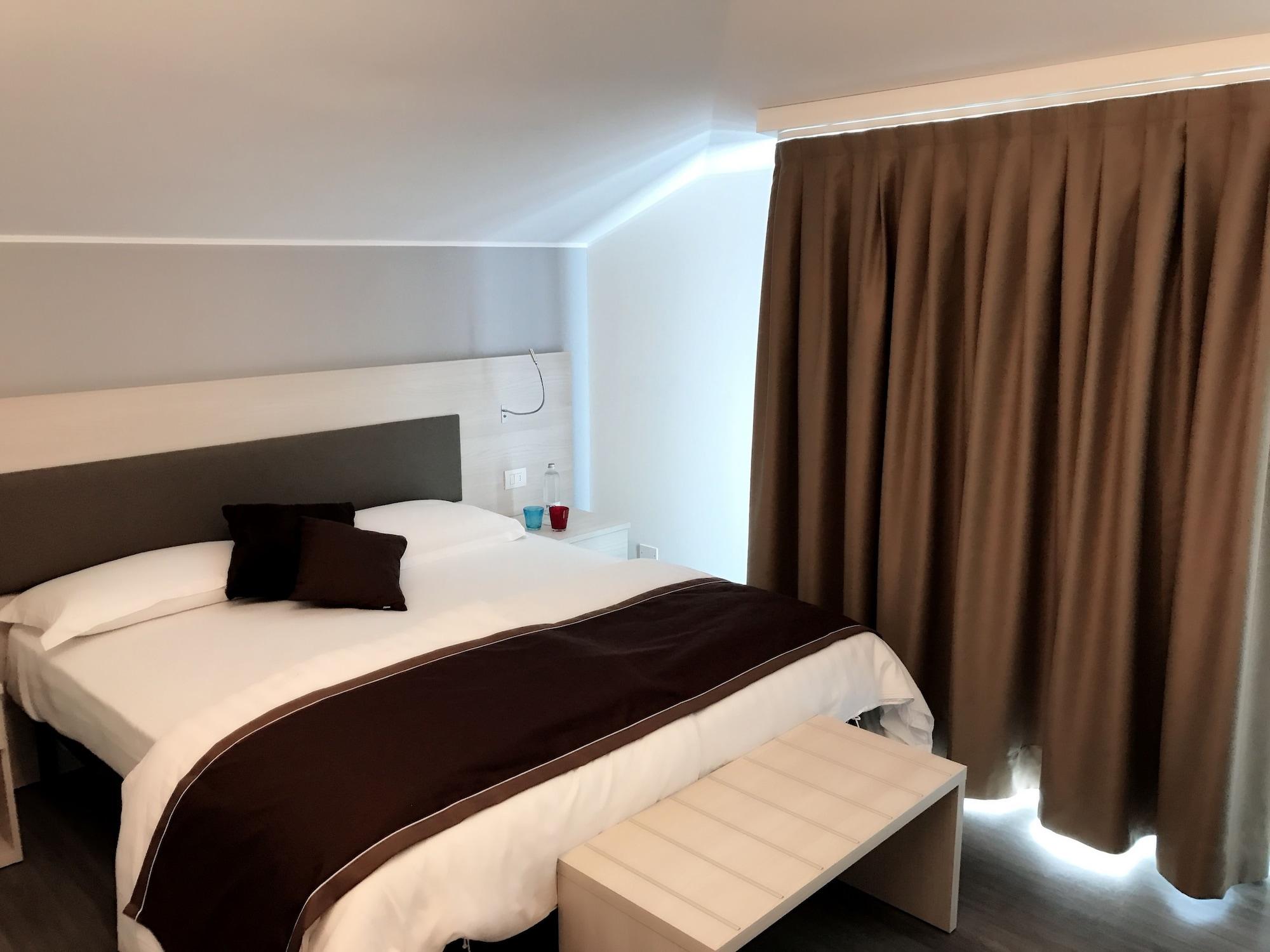 Hotel Dogana ซีร์มิโอเน ภายนอก รูปภาพ