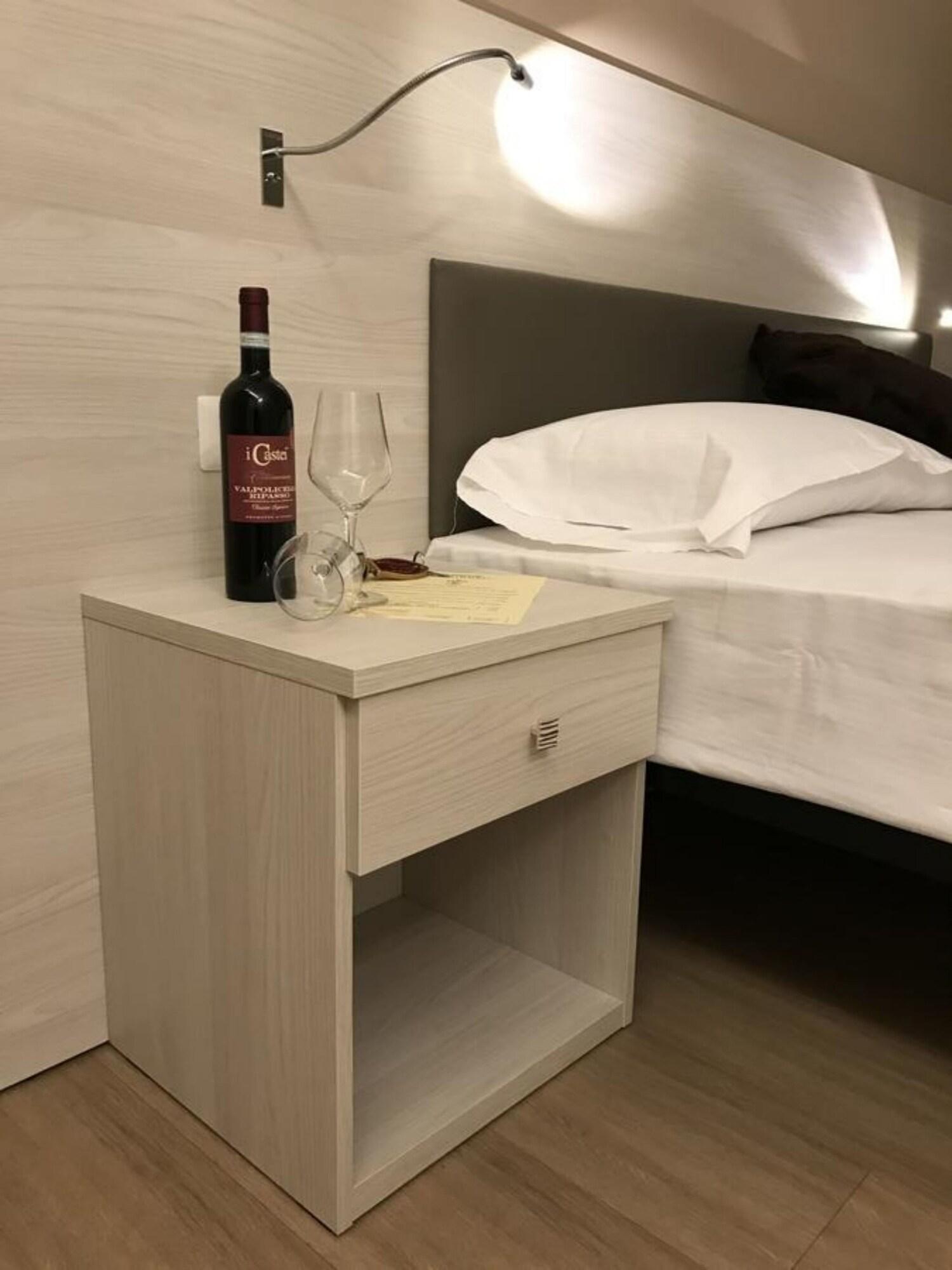 Hotel Dogana ซีร์มิโอเน ภายนอก รูปภาพ