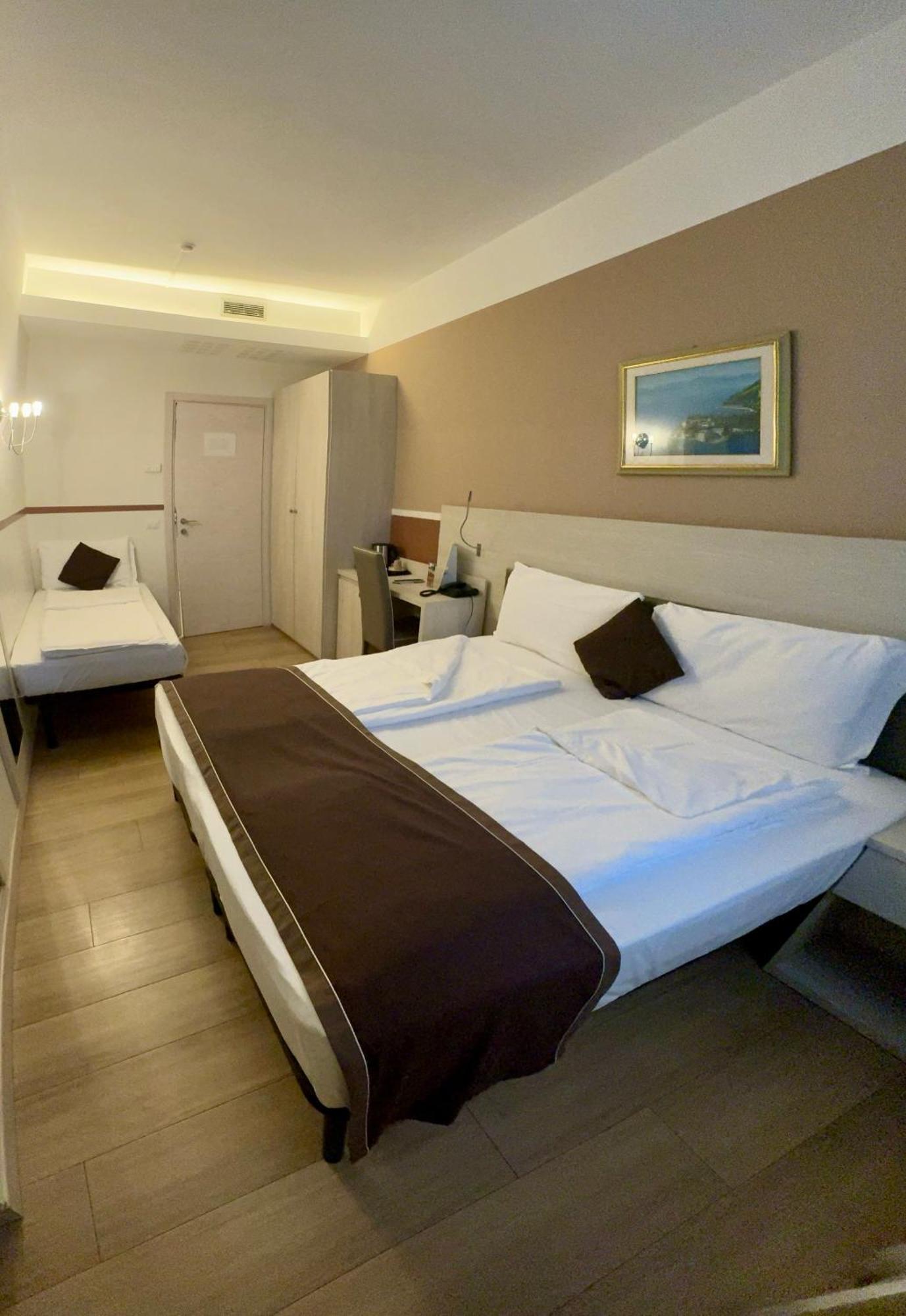 Hotel Dogana ซีร์มิโอเน ภายนอก รูปภาพ