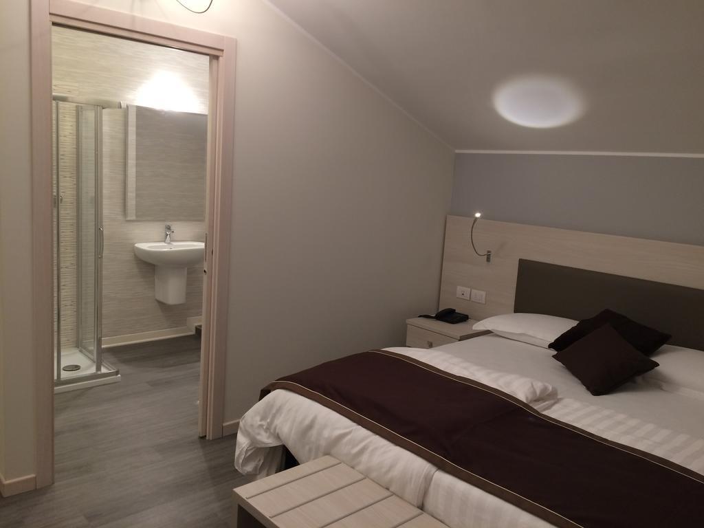 Hotel Dogana ซีร์มิโอเน ภายนอก รูปภาพ